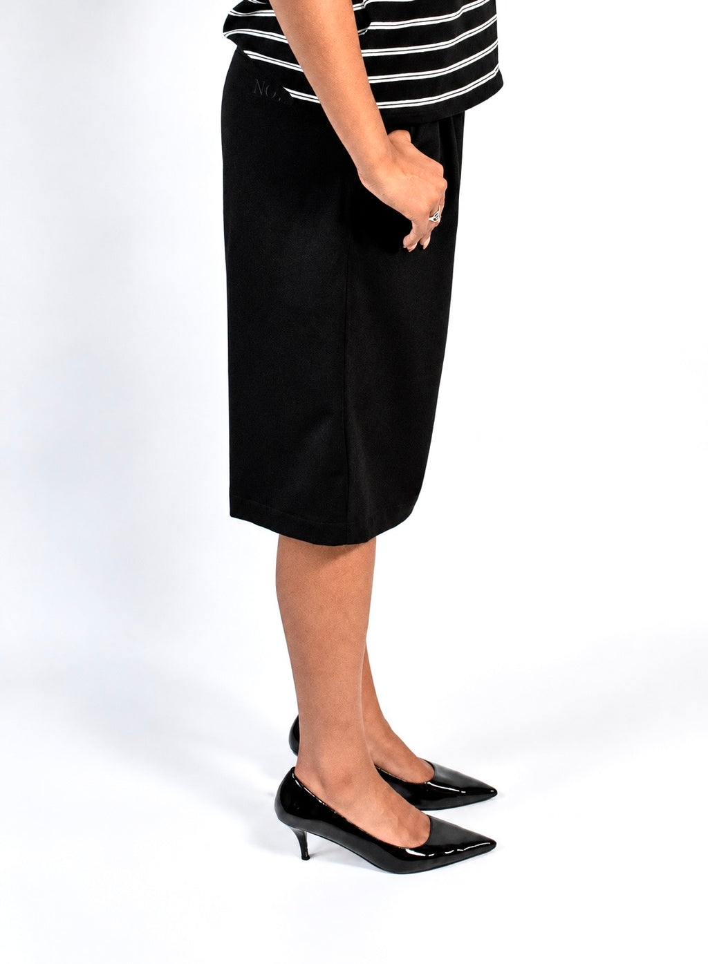 NOIR SIGNATURE BERMUDA SHORTS